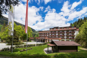 Отель Alpenhotel Weitlanbrunn  Зиллиан